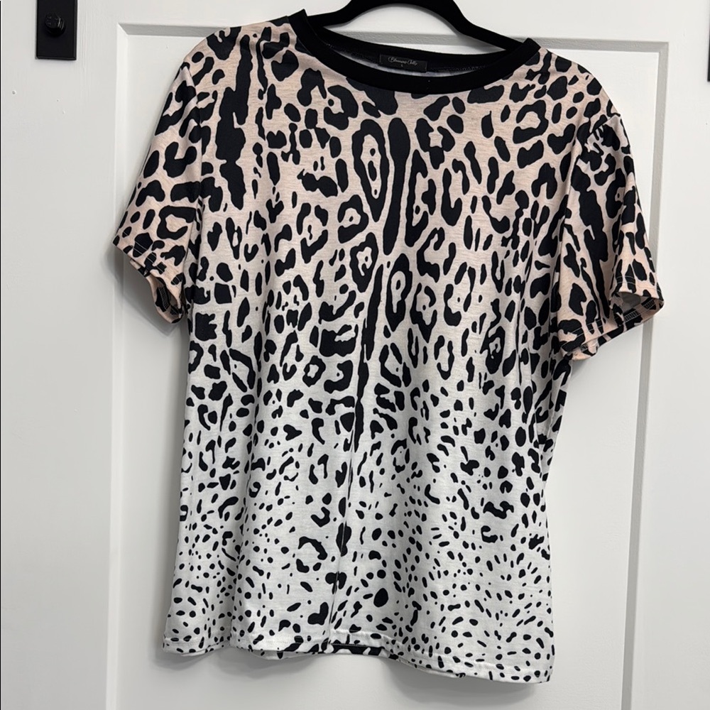 White and Cream Graphic Short Sleeve Tee Relaxed Fit